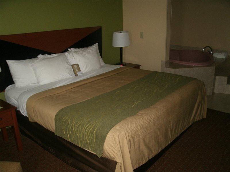 Comfort Inn & Suites Panama City North Exterior photo