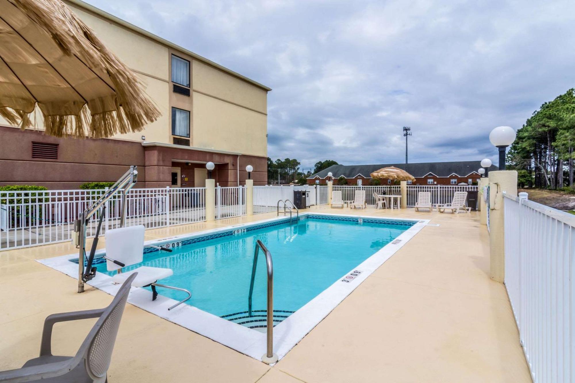 Comfort Inn & Suites Panama City North Exterior photo