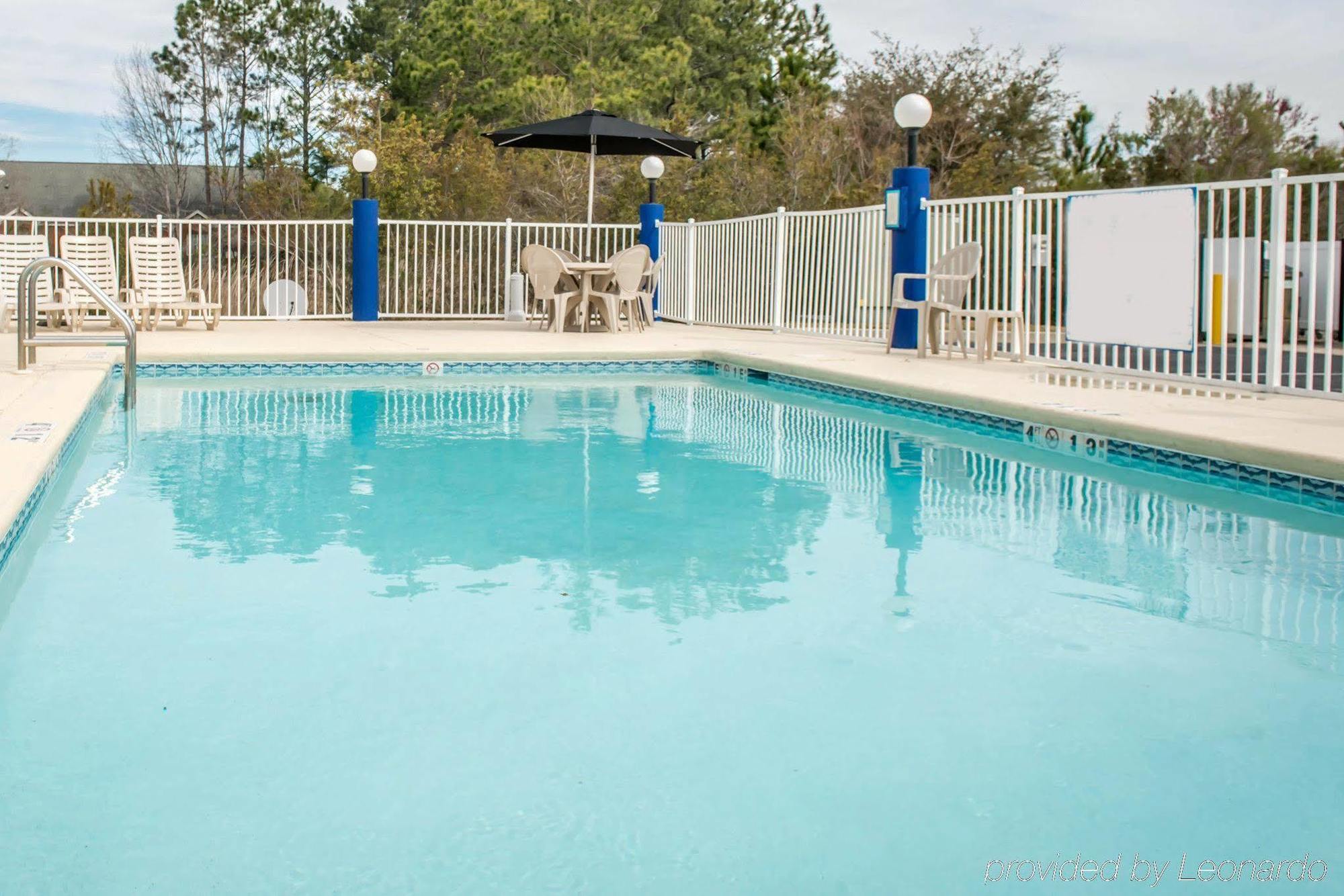 Comfort Inn & Suites Panama City North Exterior photo